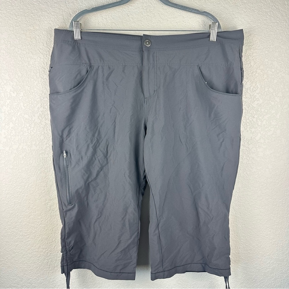 Cabela’s Grey Gunpowder Triune Capris Hiking Pants